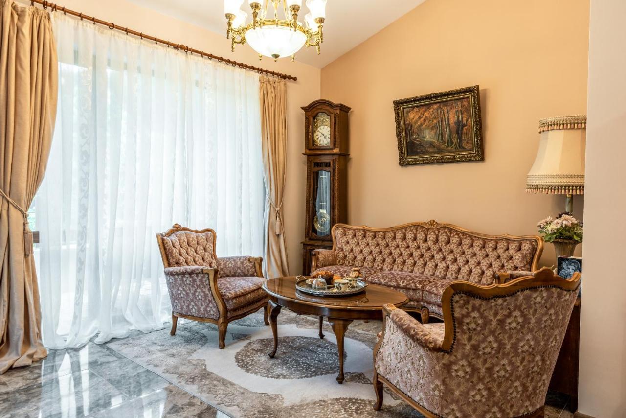 Kleptuzaparts Apartment